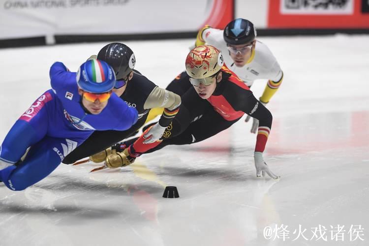 短道速滑世巡赛：中国队强势晋级男子5000米接力半决赛